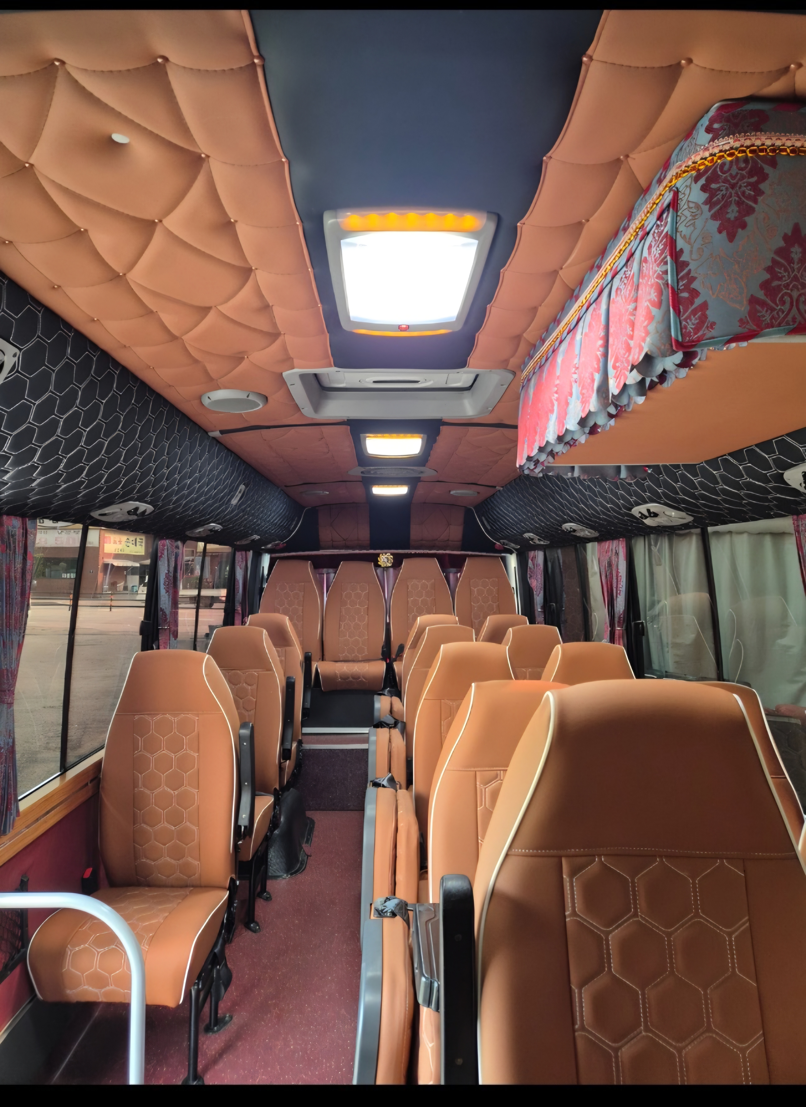YourBus Korea Vehicle Photo 12