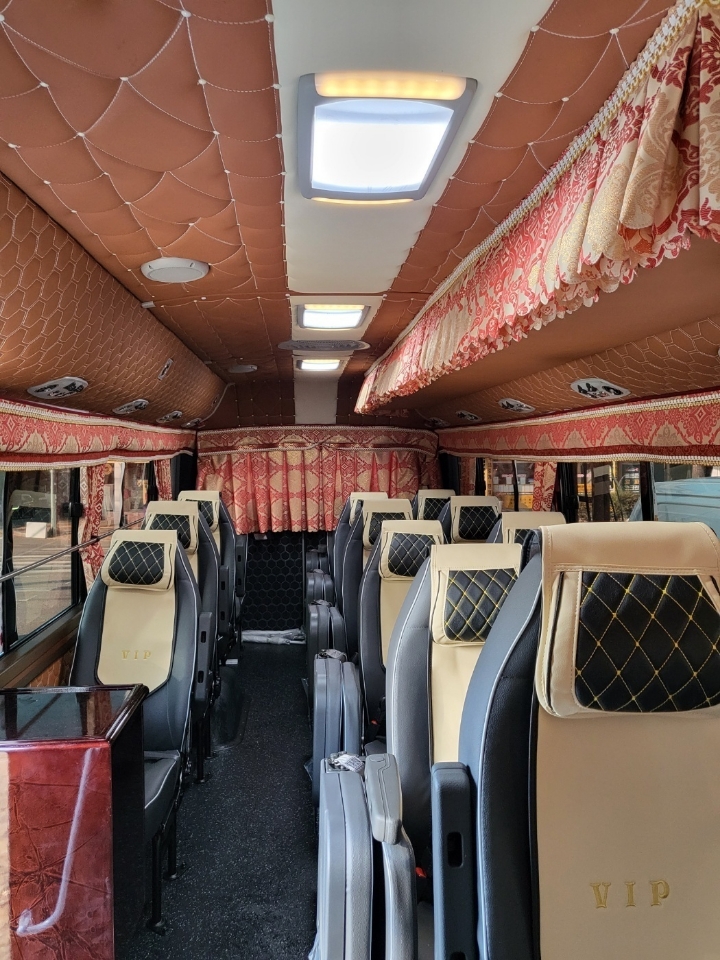 YourBus Korea Vehicle Photo 15